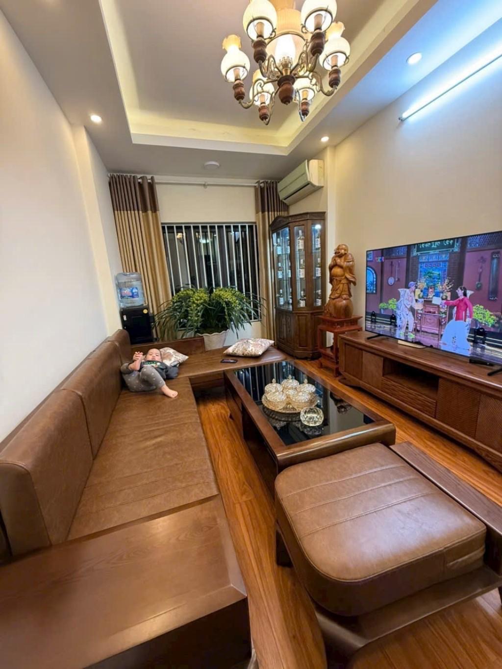 Bán nhà Vũ Xuân Thiều Dt 58m, .Dân xây 5 tầng , Gara ô tô , vỉa hè - nhỉnh 18 tỏi - Ảnh chính